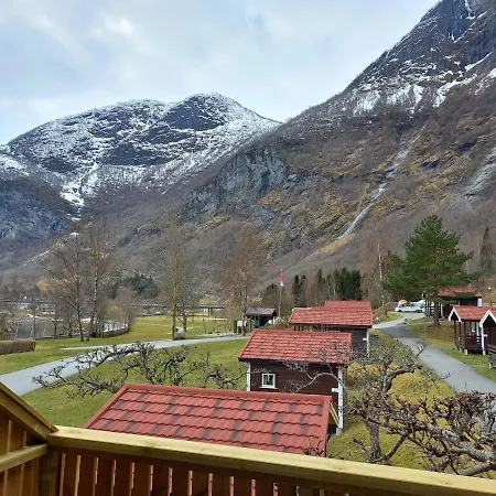 & Flåm